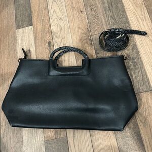 Zara Trafaluc Black Faux Leather City Chic Hand Bag Snakeskin Purse